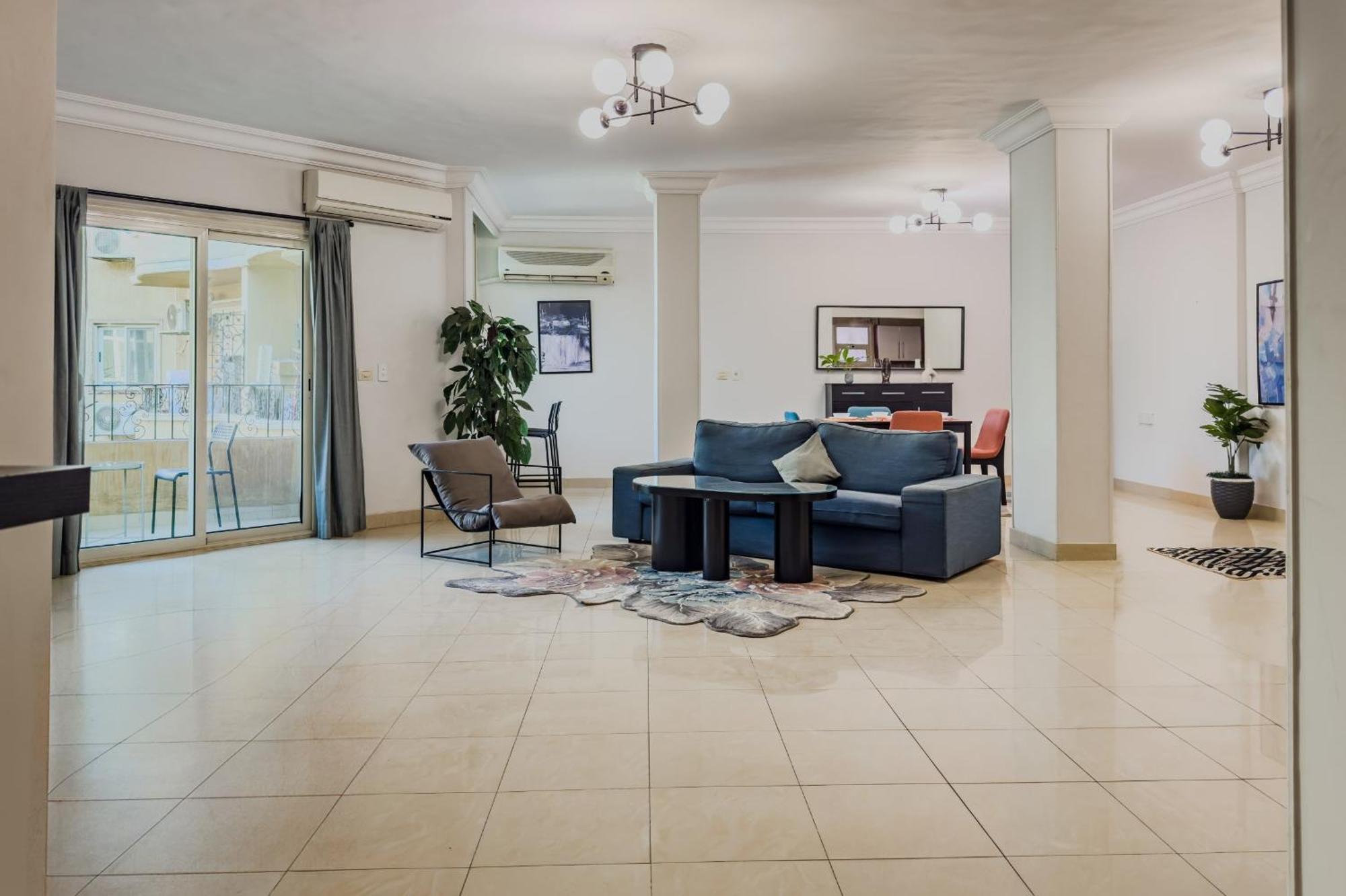 Distinct & Decent 2 Bdr Apt Steps From Nightlife And Airport Кайро Екстериор снимка